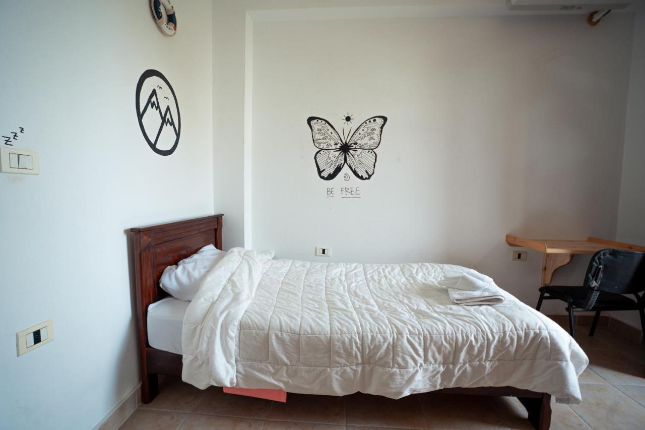 Rafiki Hostels - Дахаб Экстерьер фото